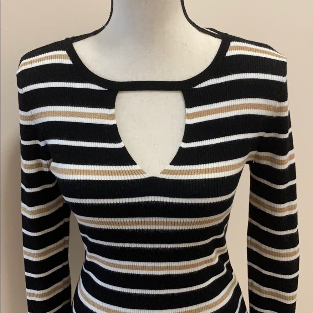 ⚜️ GREAT FITTING TOP⚜️ - Picture 2 of 6